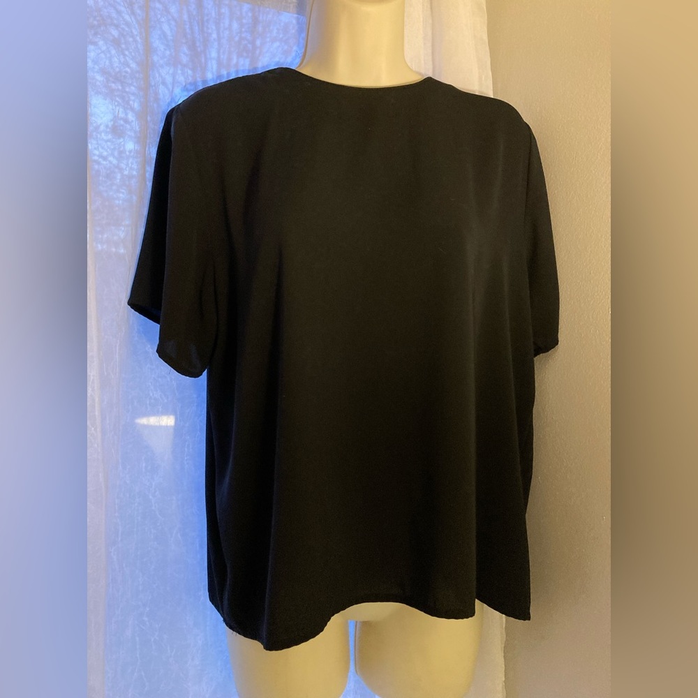 Dress Barn Light Material, Short-sleeved Black Basic Top for Work or Play Size M